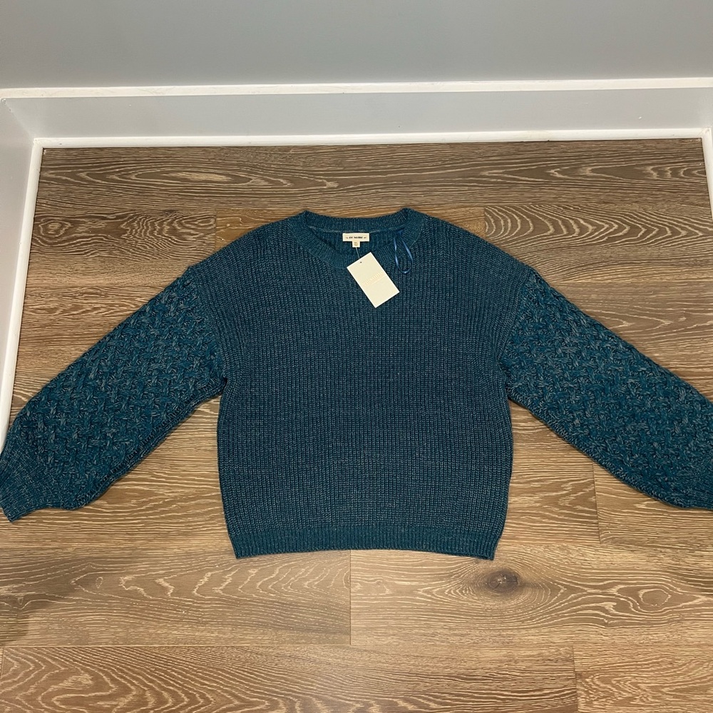 EE:Some sweater